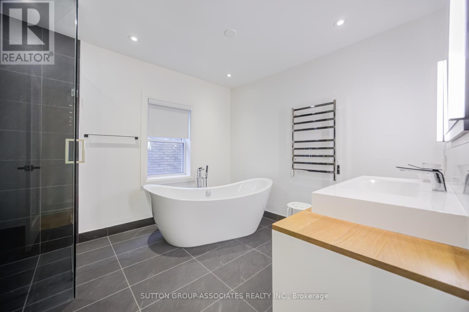 UPPER - 422 RUSHTON ROAD, Toronto (Humewood-Cedarvale), Ontario, M6C2Y3 — Photo 31