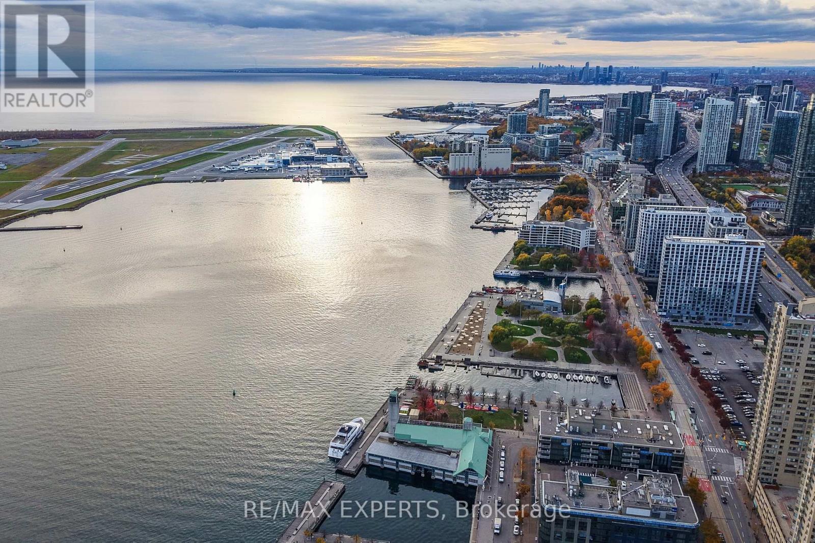 2905 - 8 YORK STREET, Toronto (Waterfront Communities), Ontario, M5J2Y2 — Photo 10