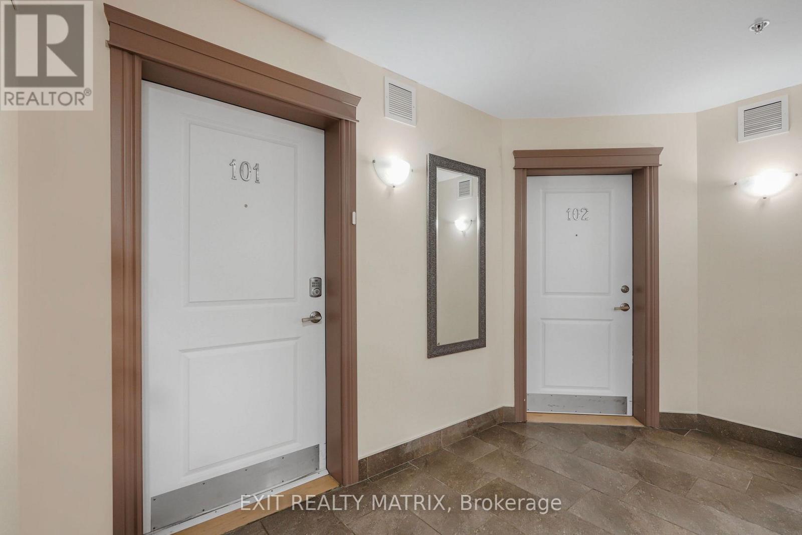 101 - 141 POTTS PRIVATE, Ottawa, Ontario, K4A0X9 — Photo 3