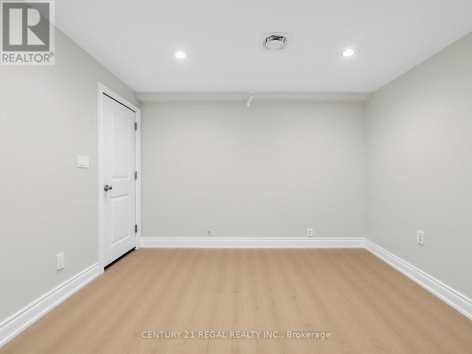 82 CROW TRAIL, Toronto (Malvern), Ontario, M1B1X9 — Photo 2