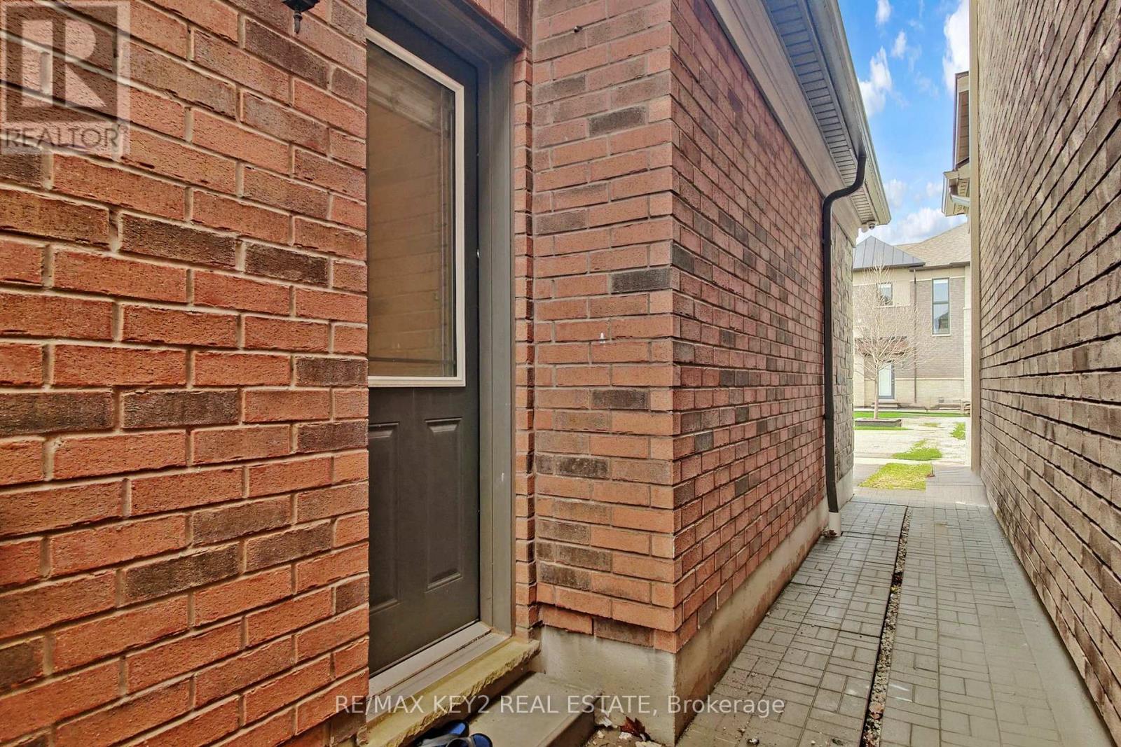 10 LYLE WAY, Brampton (Northwest Brampton), Ontario, L6X5P8 — Photo 47