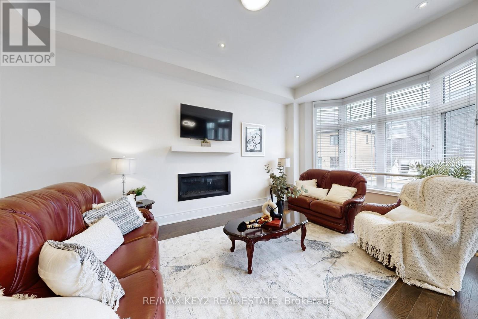 10 LYLE WAY, Brampton (Northwest Brampton), Ontario, L6X5P8 — Photo 6