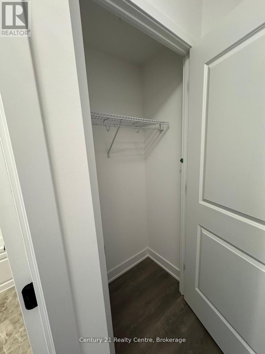 327 - 2333 KHALSA GATE, Oakville (WM Westmount), Ontario, L6M0X7 — Photo 7