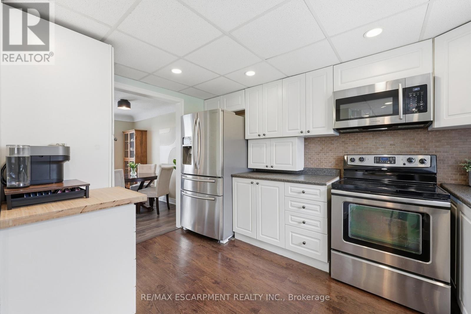 2074 CHURCHILL AVENUE, Burlington (Freeman), Ontario, L7R3T7 — Photo 11