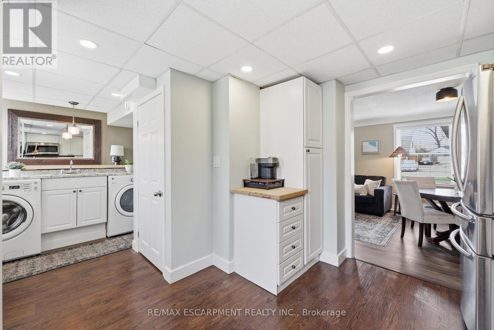 2074 CHURCHILL AVENUE, Burlington (Freeman), Ontario, L7R3T7 — Photo 9