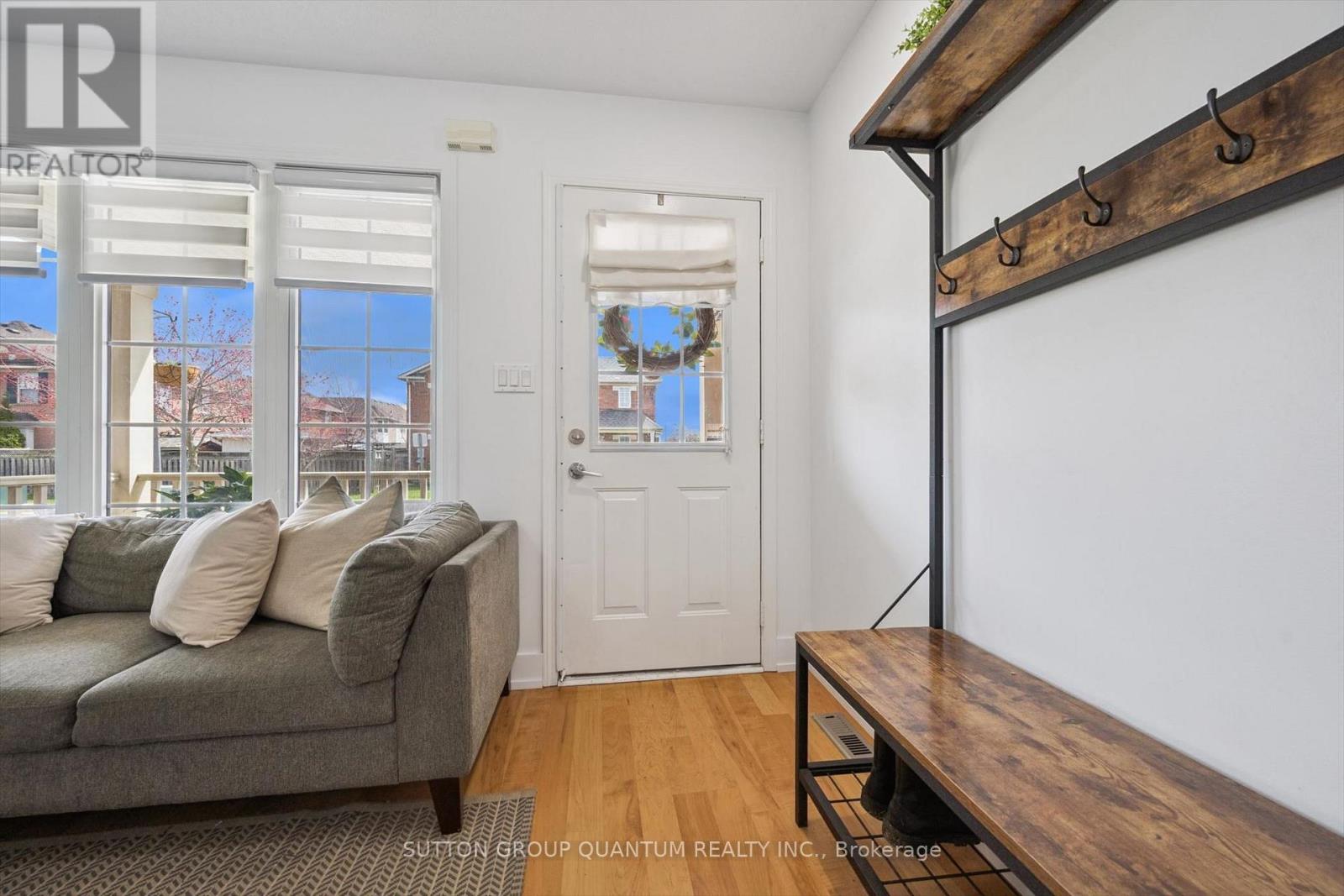 710 IRVING TERRACE, Milton (BE Beaty), Ontario, L9T6H3 — Photo 3