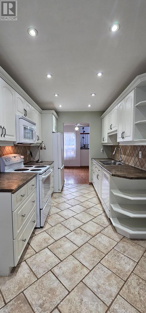 12 SIMMONS BOULEVARD, Brampton (Madoc), Ontario, L6V3V5 — Photo 10