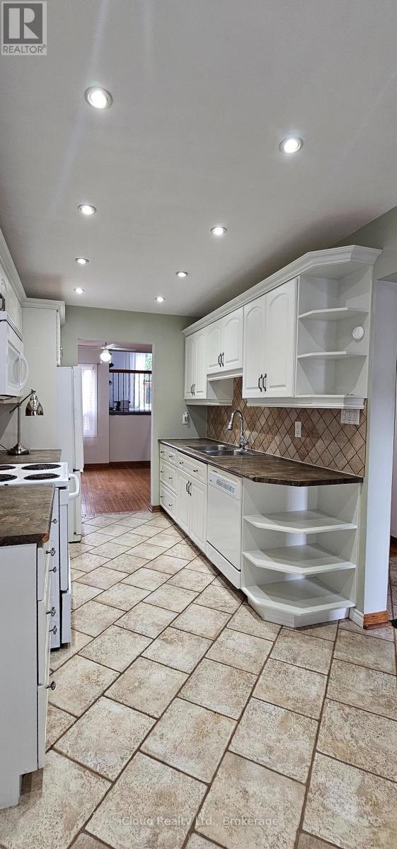 12 SIMMONS BOULEVARD, Brampton (Madoc), Ontario, L6V3V5 — Photo 5