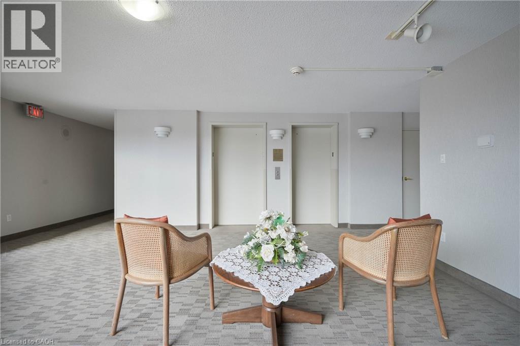 1414 KING Street E Unit# 302, Kitchener, Ontario, N2G4T8 — Photo 4