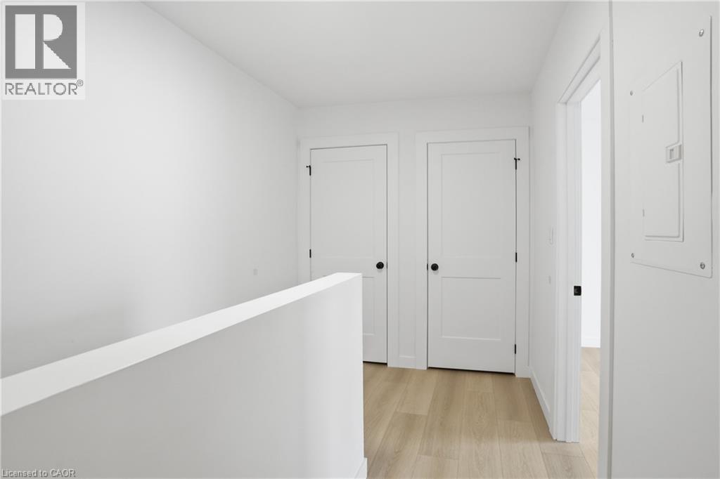 1110 CANNON Street E Unit# B, Hamilton, Ontario, L8L2J6 — Photo 8