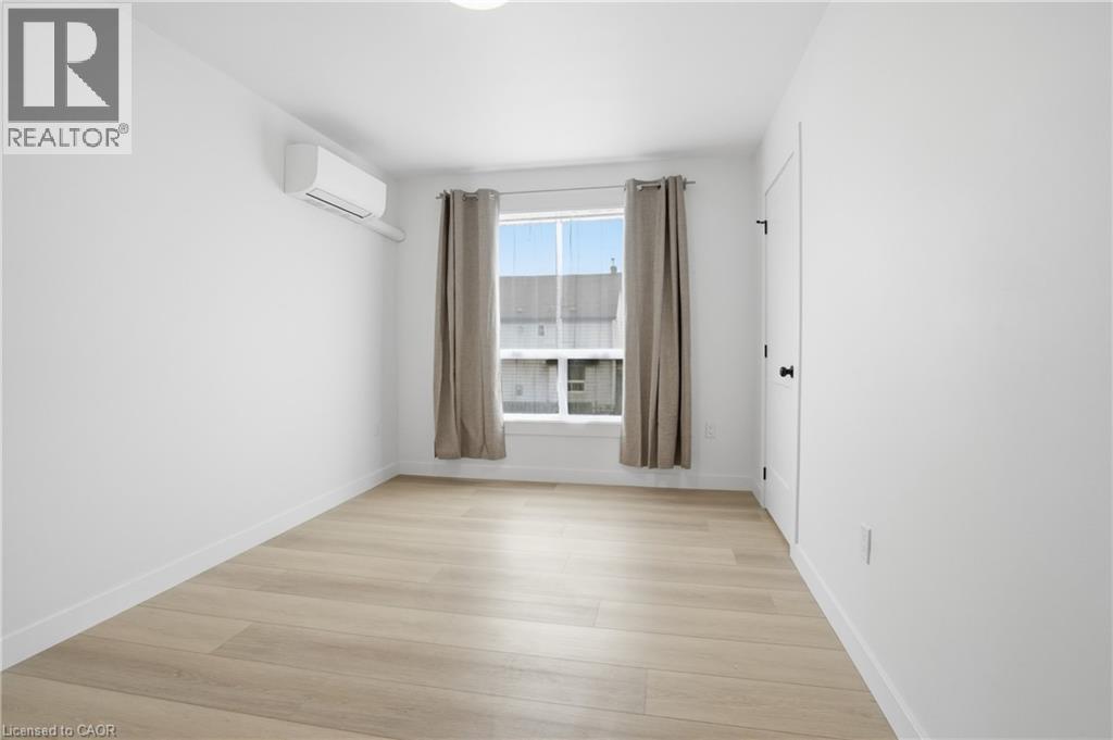 1110 CANNON Street E Unit# B, Hamilton, Ontario, L8L2J6 — Photo 9