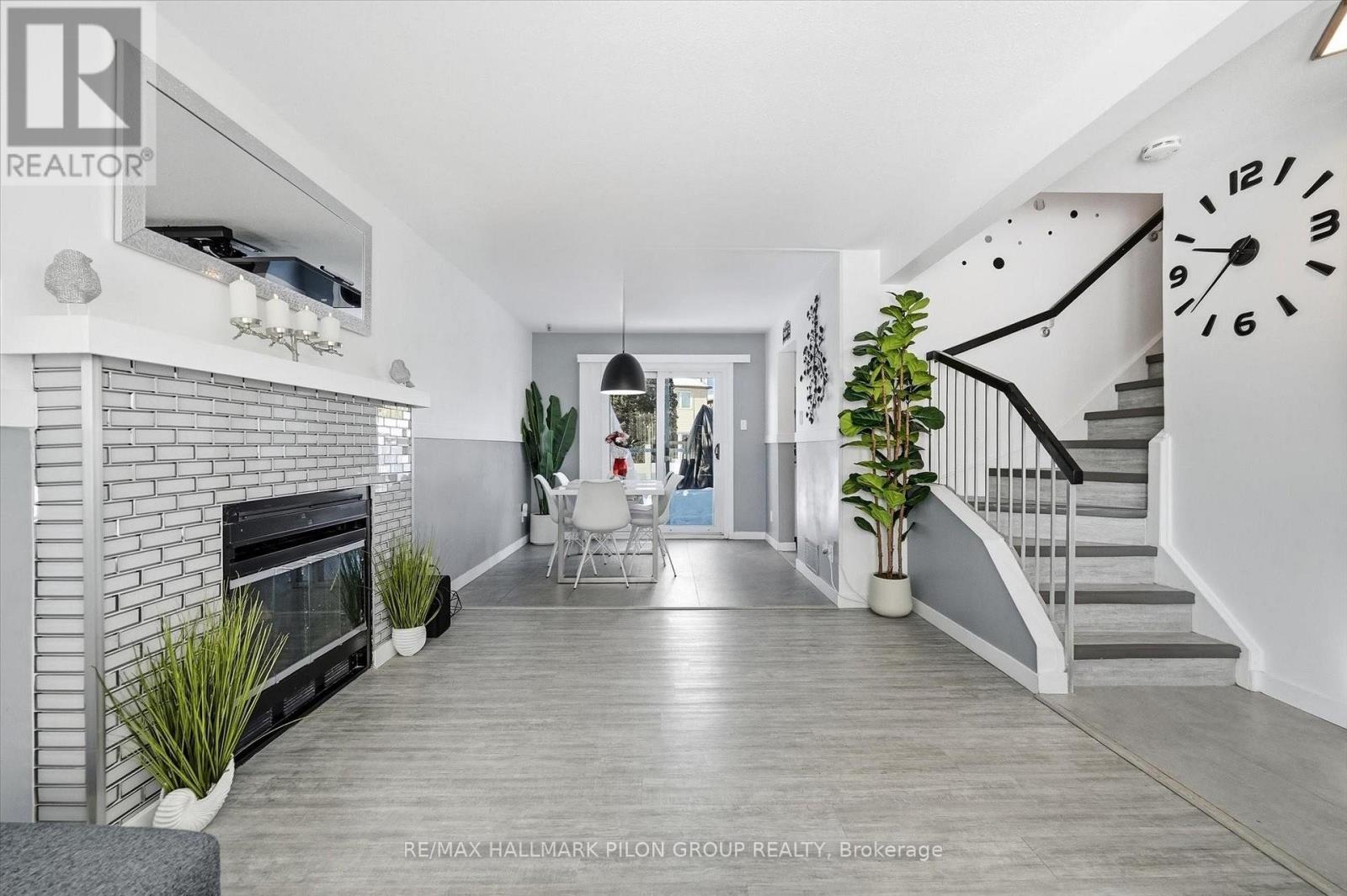 1456 PRESTONE DRIVE, Ottawa, Ontario, K1E1M4 — Photo 2