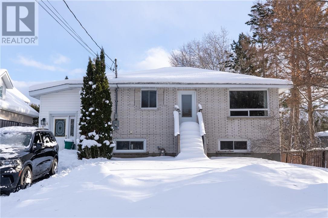 2434 Blyth Road, Sudbury, Ontario, P3E5A6 — Photo 2