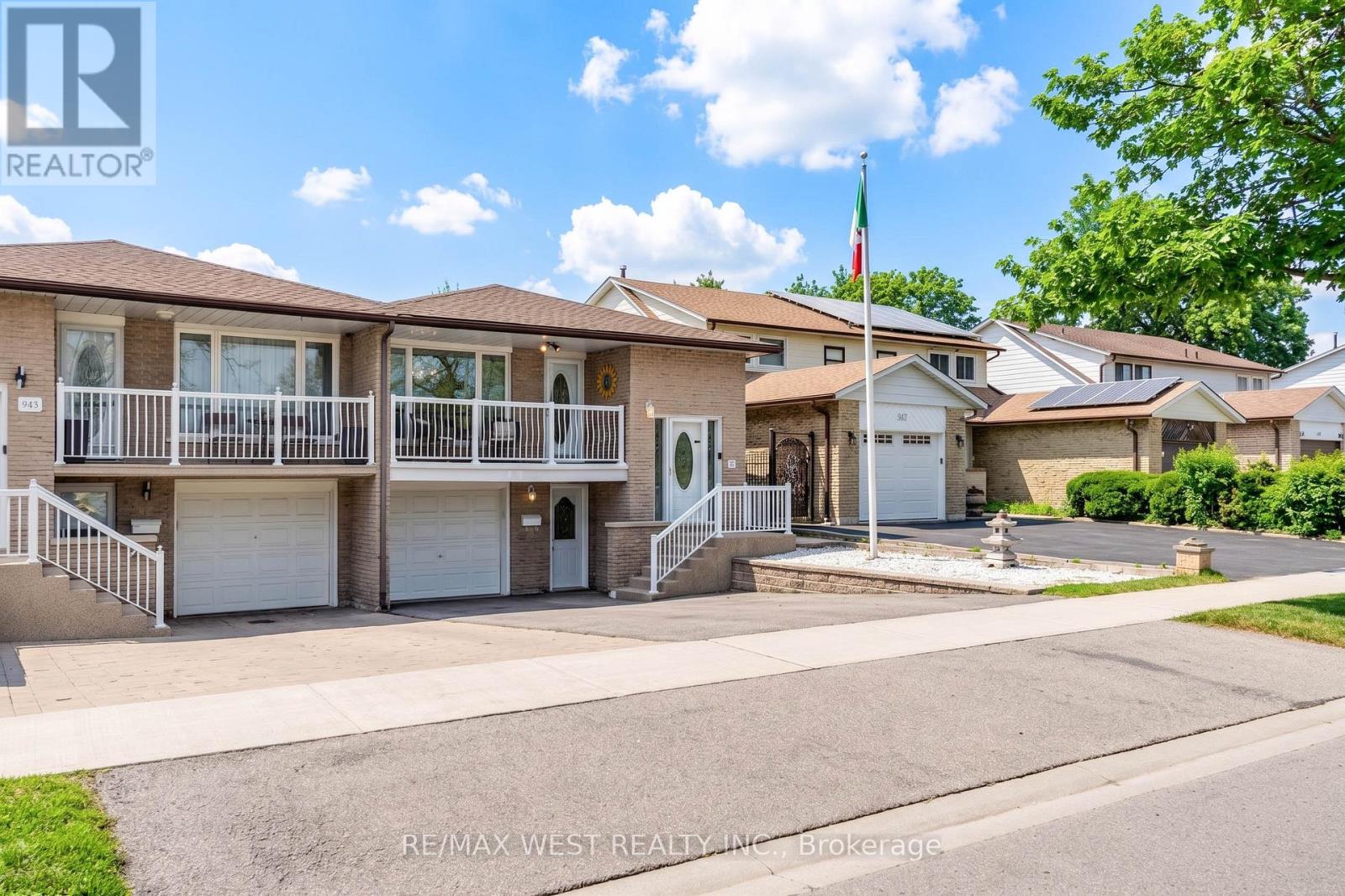 941 STAINTON DRIVE, Mississauga (Erindale), Ontario, L5C1G2 — Photo 2