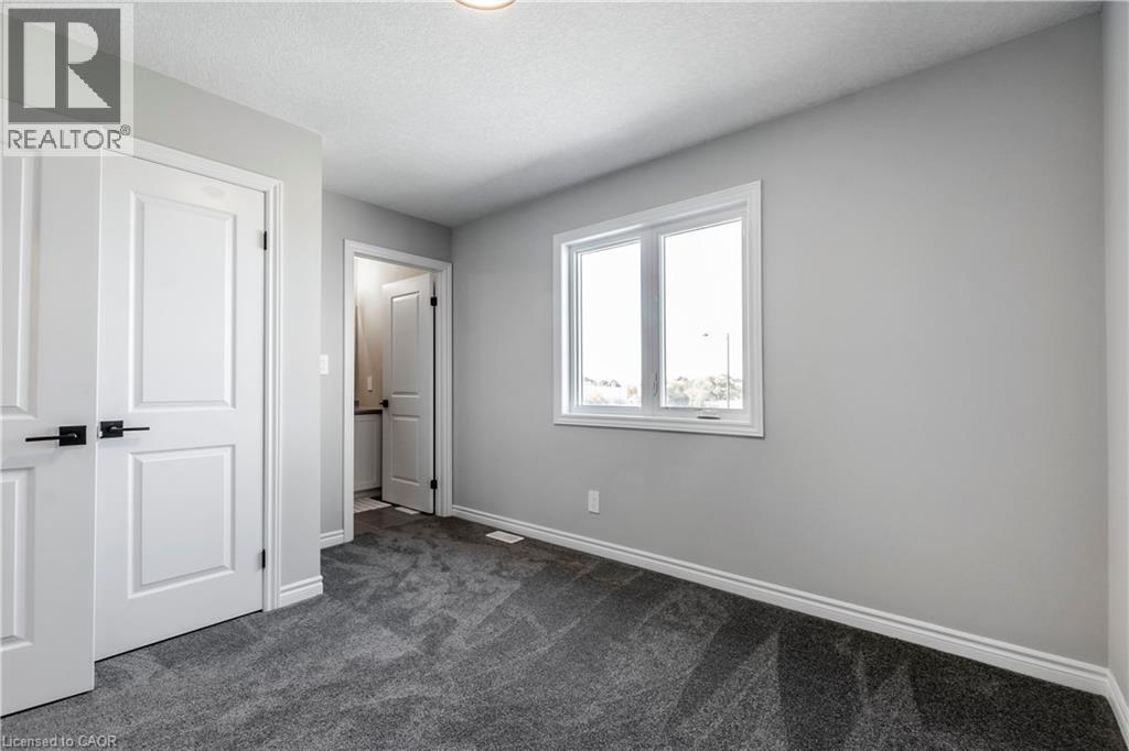119 LANGRIDGE Way, Cambridge, Ontario, N1S5B9 — Photo 15