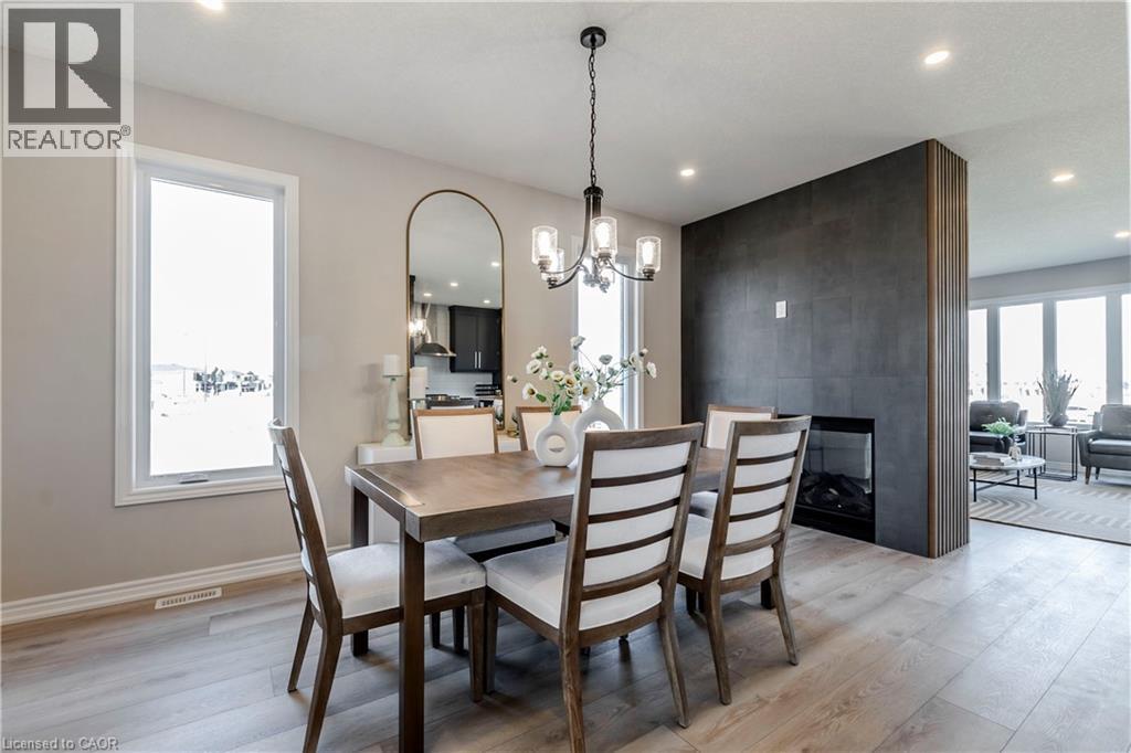 119 LANGRIDGE Way, Cambridge, Ontario, N1S5B9 — Photo 3