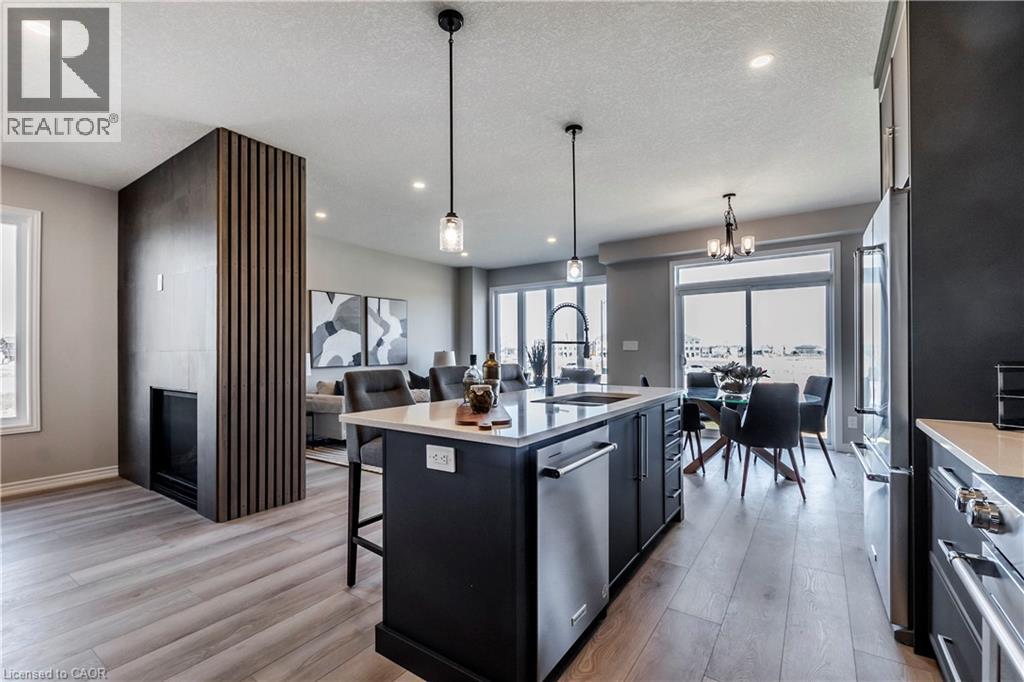 119 LANGRIDGE Way, Cambridge, Ontario, N1S5B9 — Photo 4