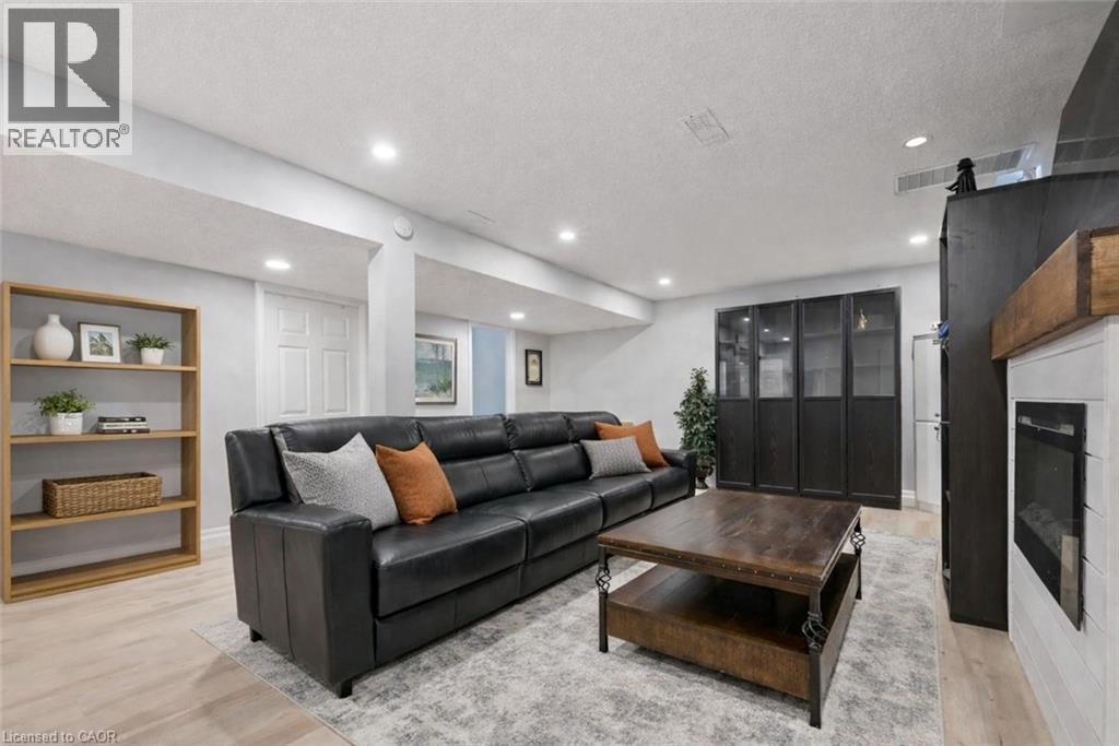 106 WOODLAWN Road E Unit# 3, Guelph, Ontario, N1E1B7 — Photo 16