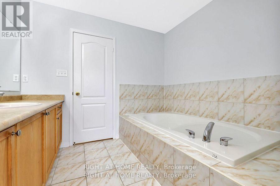 3 SILVERBELL COURT, Brampton (Fletcher's Meadow), Ontario, L7A3V3 — Photo 35