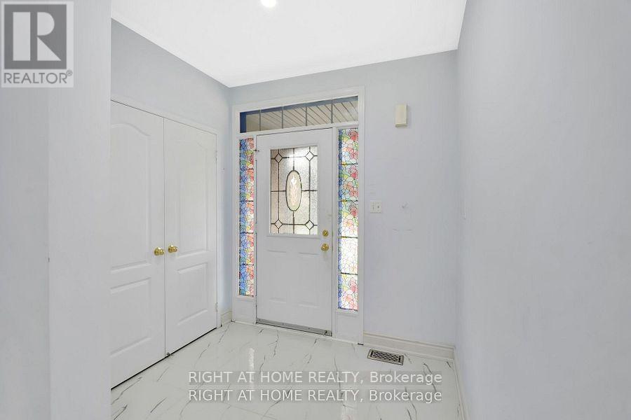 3 SILVERBELL COURT, Brampton (Fletcher's Meadow), Ontario, L7A3V3 — Photo 6