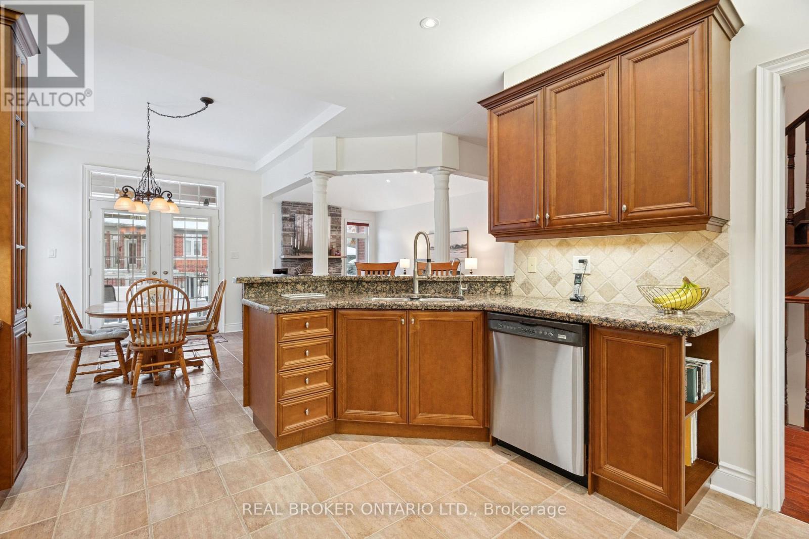 1583 HALLSTONE ROAD, Brampton (Bram West), Ontario, L6Y5K8 — Photo 14