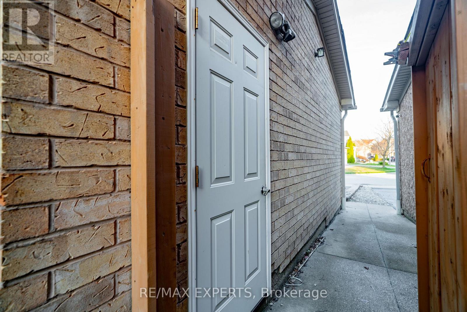 96 SEDGEWICK CIRCLE, Brampton (Fletcher's Meadow), Ontario, L7A2P6 — Photo 44