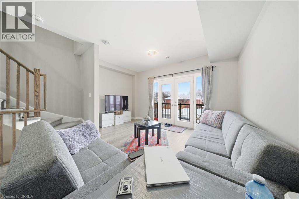 720 GREY Street Unit# 46, Brantford, Ontario, N3S0K2 — Photo 15