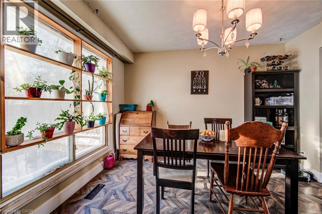 71 SHADELAND Crescent, Kitchener, Ontario, N2M2J1 — Photo 11