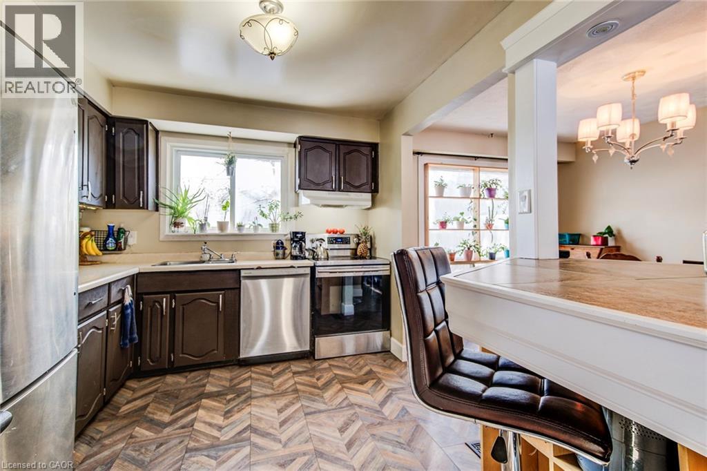 71 SHADELAND Crescent, Kitchener, Ontario, N2M2J1 — Photo 14