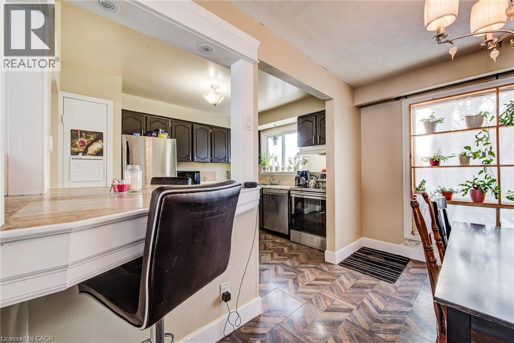 71 SHADELAND Crescent, Kitchener, Ontario, N2M2J1 — Photo 15
