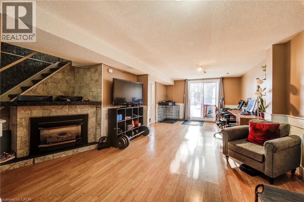 71 SHADELAND Crescent, Kitchener, Ontario, N2M2J1 — Photo 27
