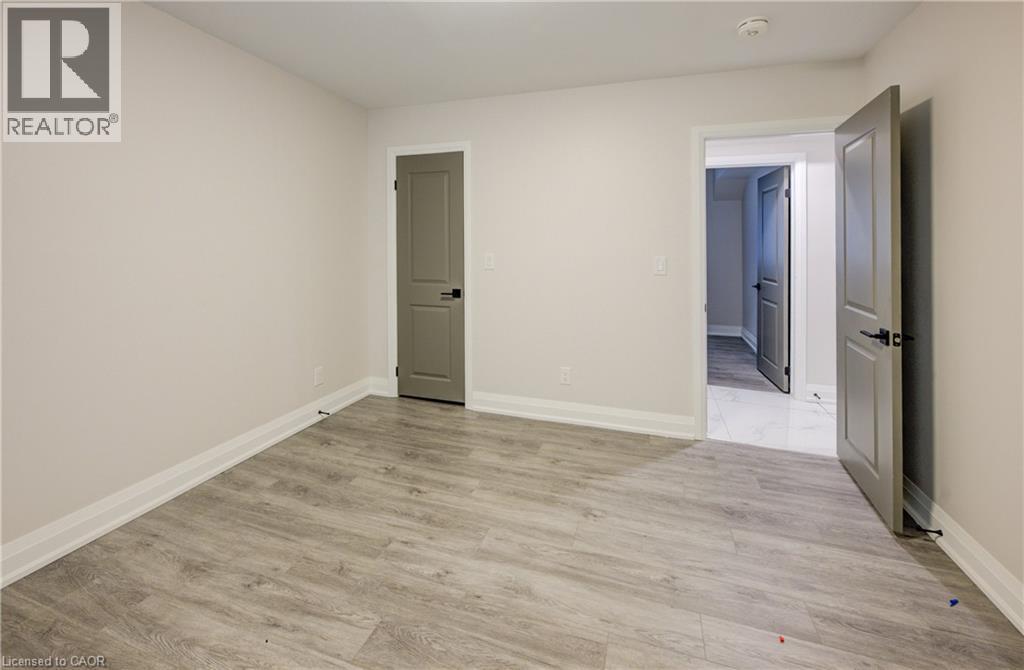 1100 UNION Street Unit# 2, Kitchener, Ontario, N2H6K1 — Photo 2