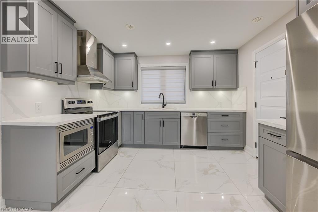 1100 UNION Street Unit# 2, Kitchener, Ontario, N2H6K1 — Photo 4