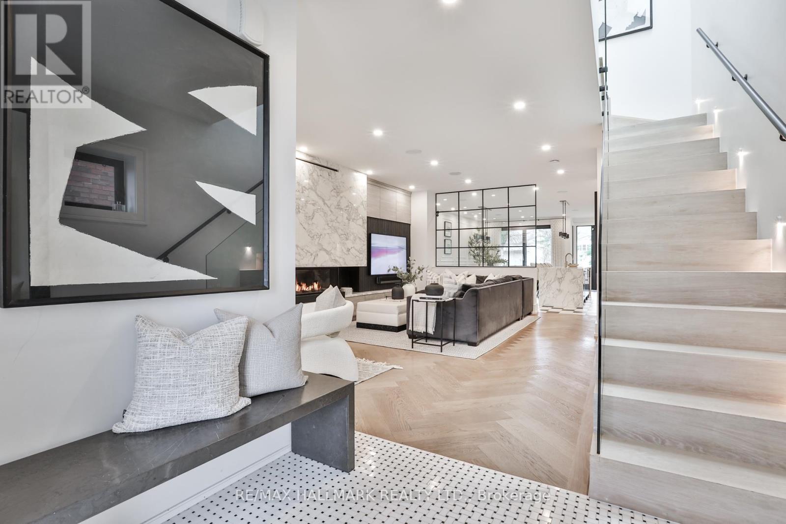 553 DAVISVILLE AVENUE, Toronto (Mount Pleasant East), Ontario, M4S1J2 — Photo 2