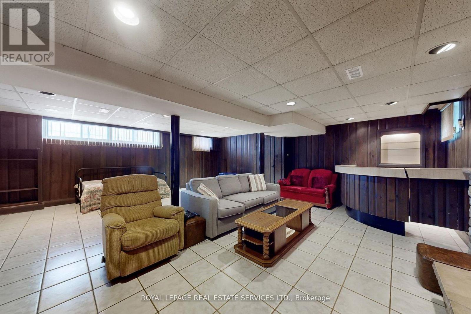 167 CORNELIUS PARKWAY, Toronto (Maple Leaf), Ontario, M6L2K8 — Photo 23