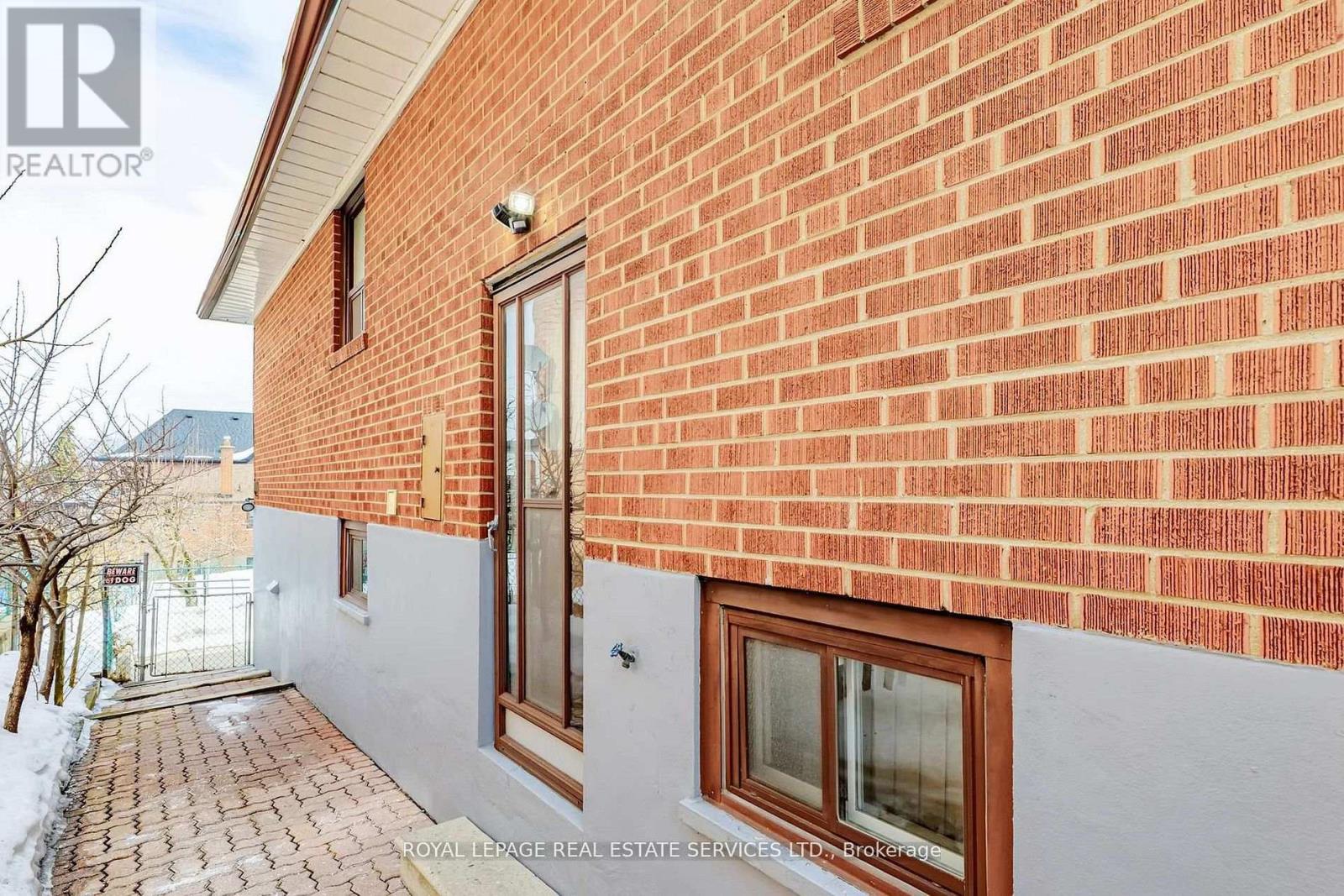 167 CORNELIUS PARKWAY, Toronto (Maple Leaf), Ontario, M6L2K8 — Photo 30