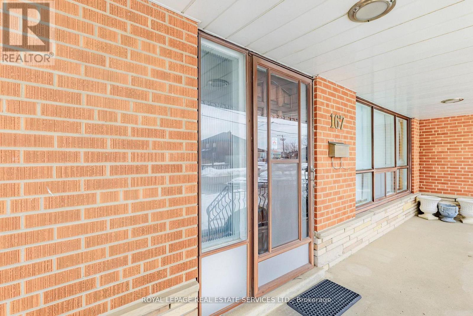 167 CORNELIUS PARKWAY, Toronto (Maple Leaf), Ontario, M6L2K8 — Photo 7