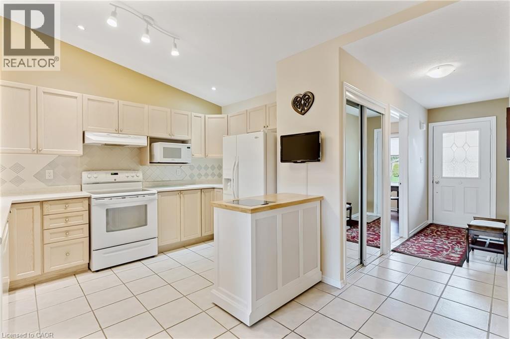 19 HANLON Place Unit# 25, Paris, Ontario, N3L4E8 — Photo 11