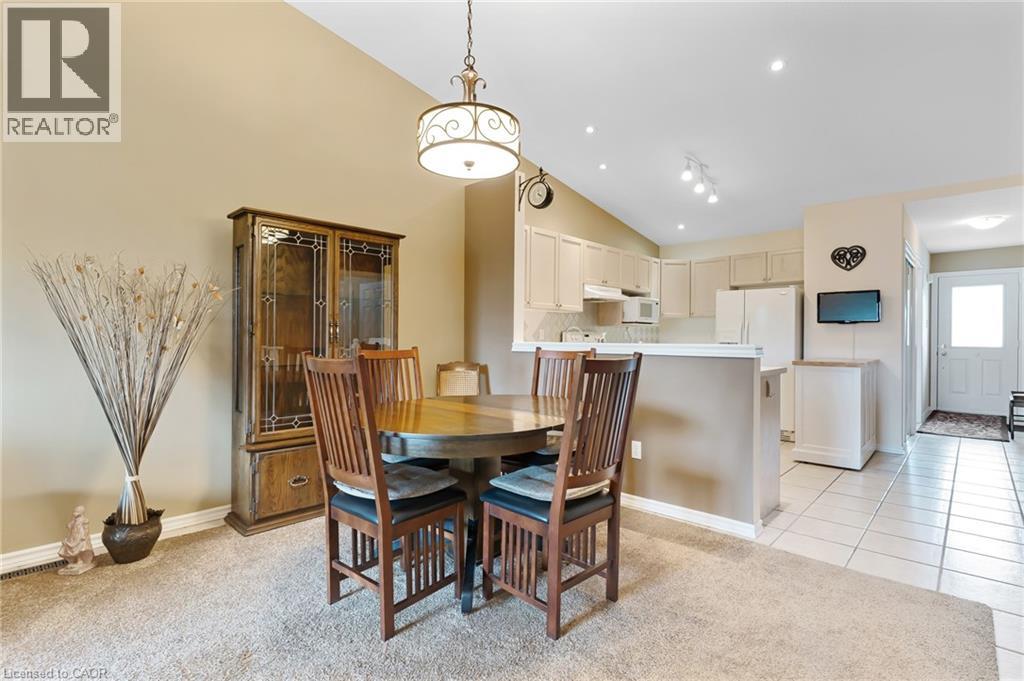 19 HANLON Place Unit# 25, Paris, Ontario, N3L4E8 — Photo 18