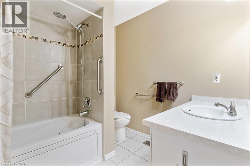 19 HANLON Place Unit# 25, Paris, Ontario, N3L4E8 — Photo 25