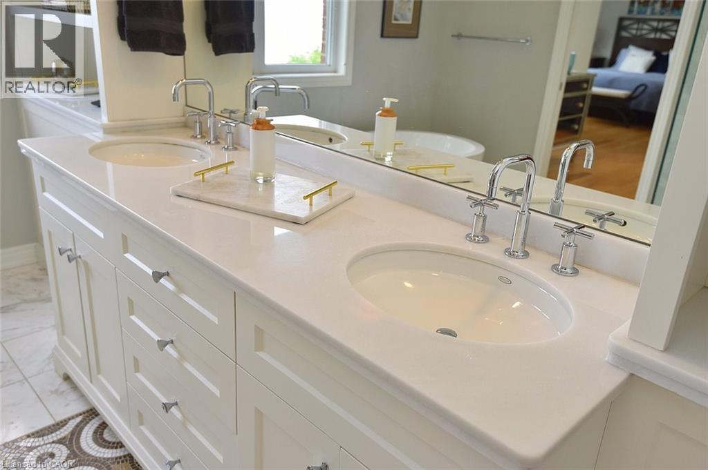 97 SUNVALE Place Unit# 5, Stoney Creek, Ontario, L8E4Z7 — Photo 17