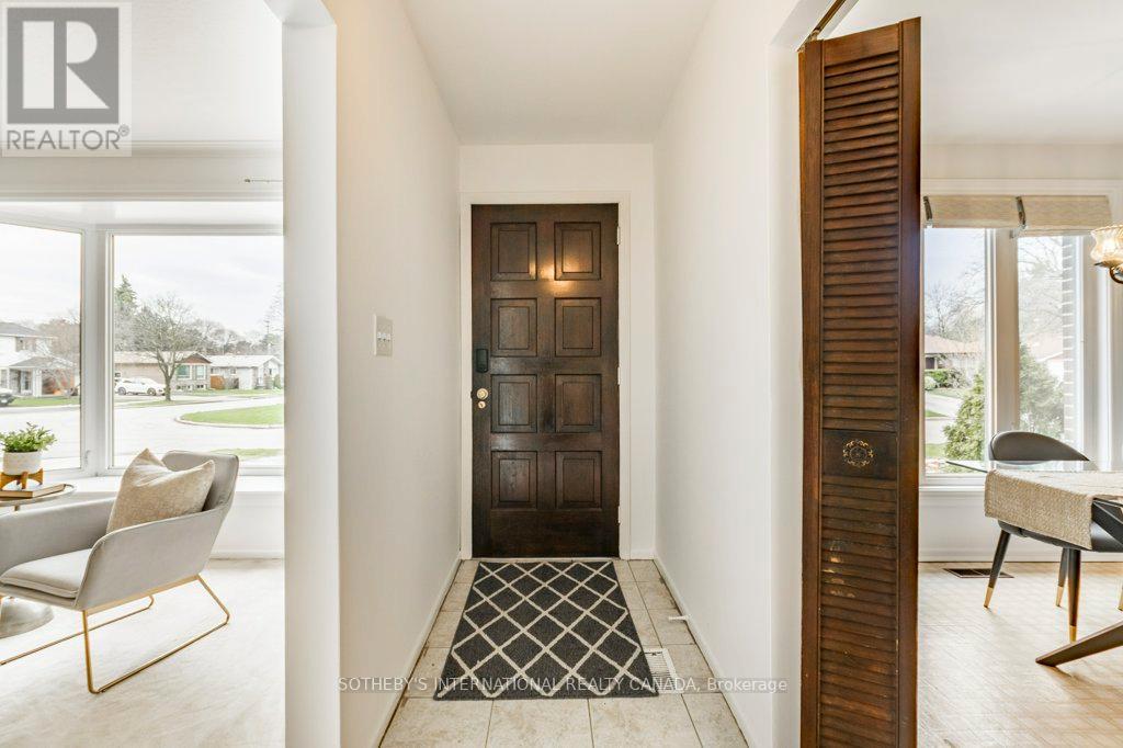 21 SUMMERSIDE CRESCENT, Toronto (Hillcrest Village), Ontario, M2H1W9 — Photo 2