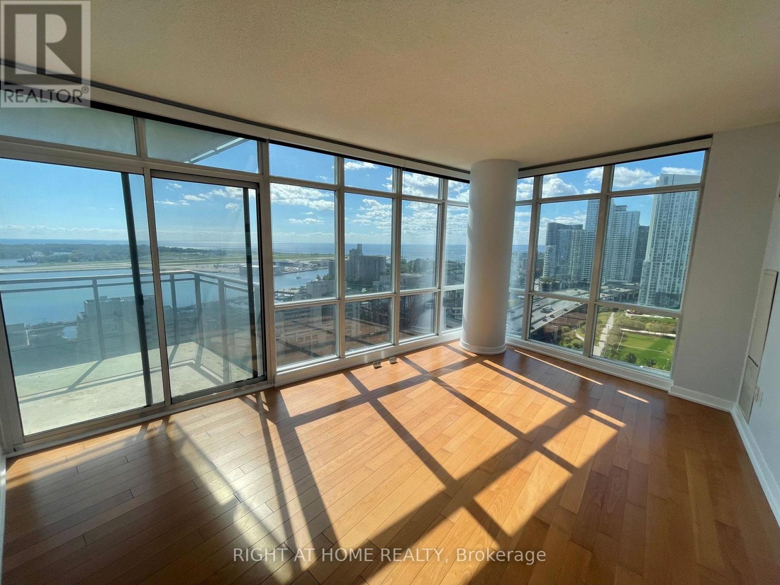 2615 - 11 BRUNEL COURT, Toronto (Waterfront Communities), Ontario, M5V3Y3 — Photo 2