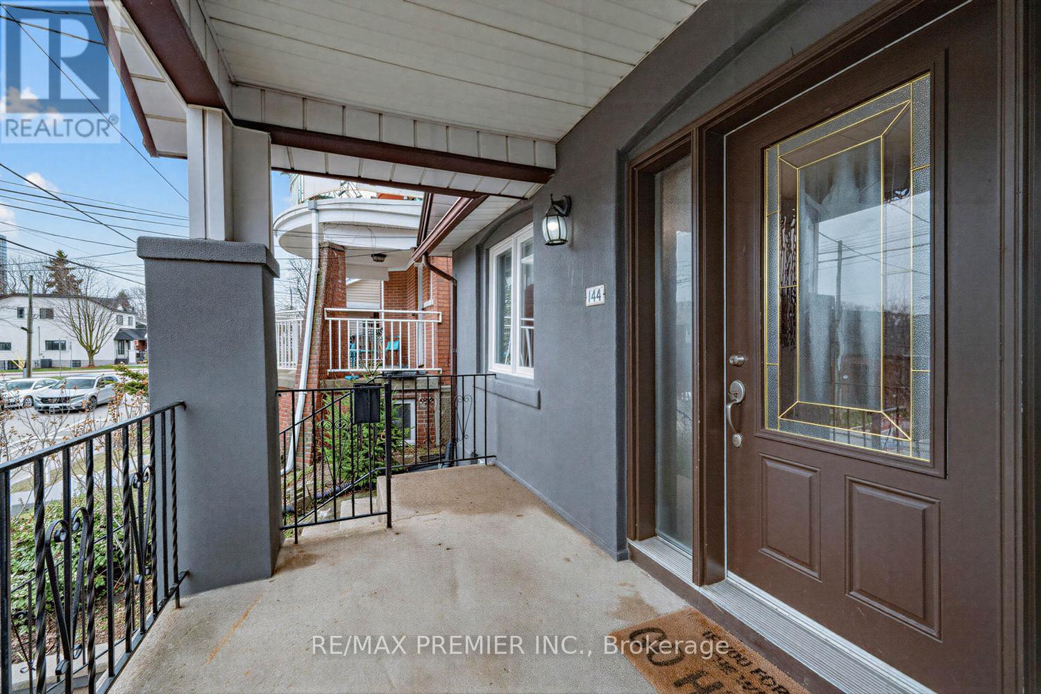 144 WESTLAKE AVENUE, Toronto (Woodbine-Lumsden), Ontario, M4C4R9 — Photo 2