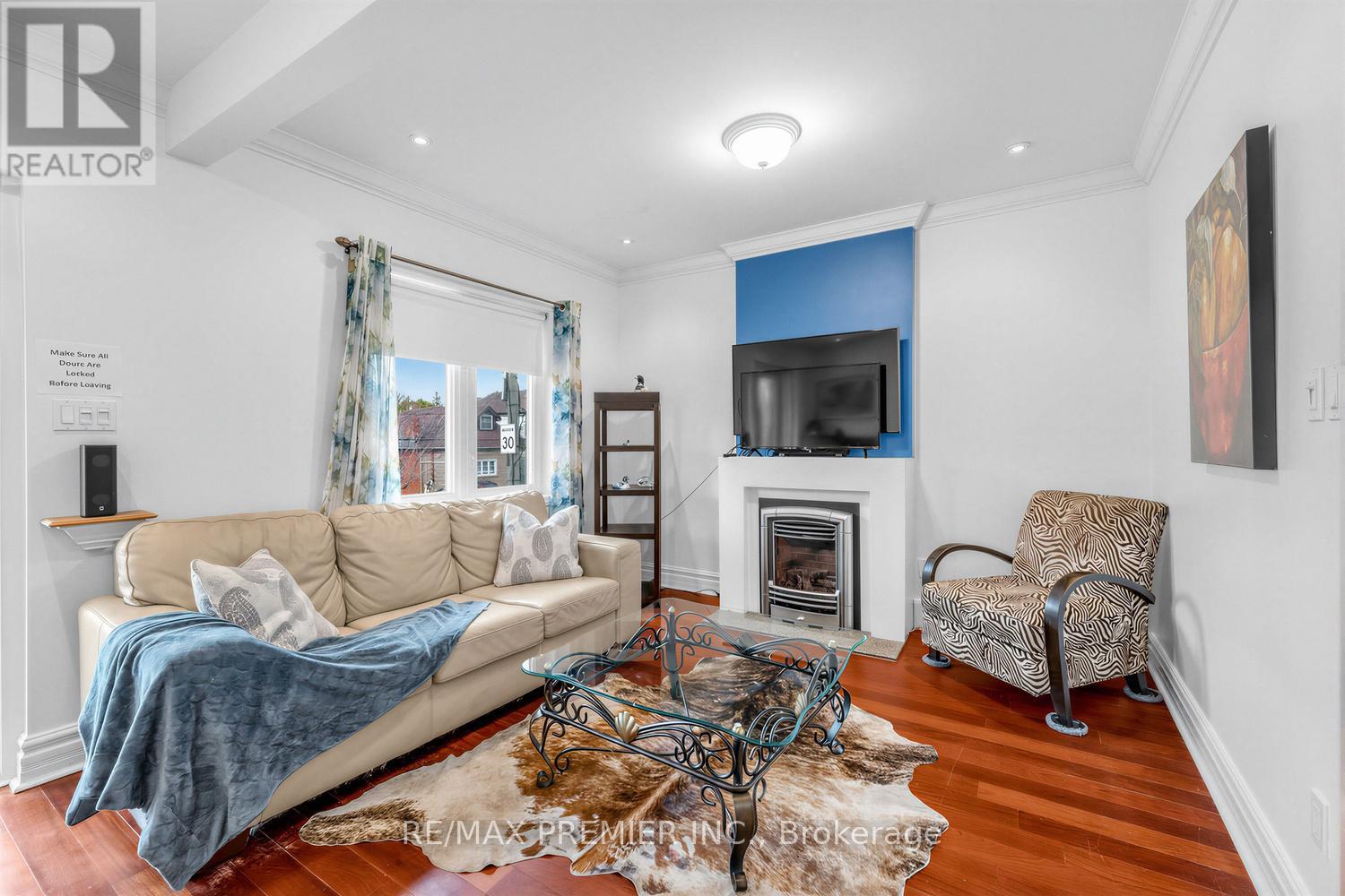 144 WESTLAKE AVENUE, Toronto (Woodbine-Lumsden), Ontario, M4C4R9 — Photo 4