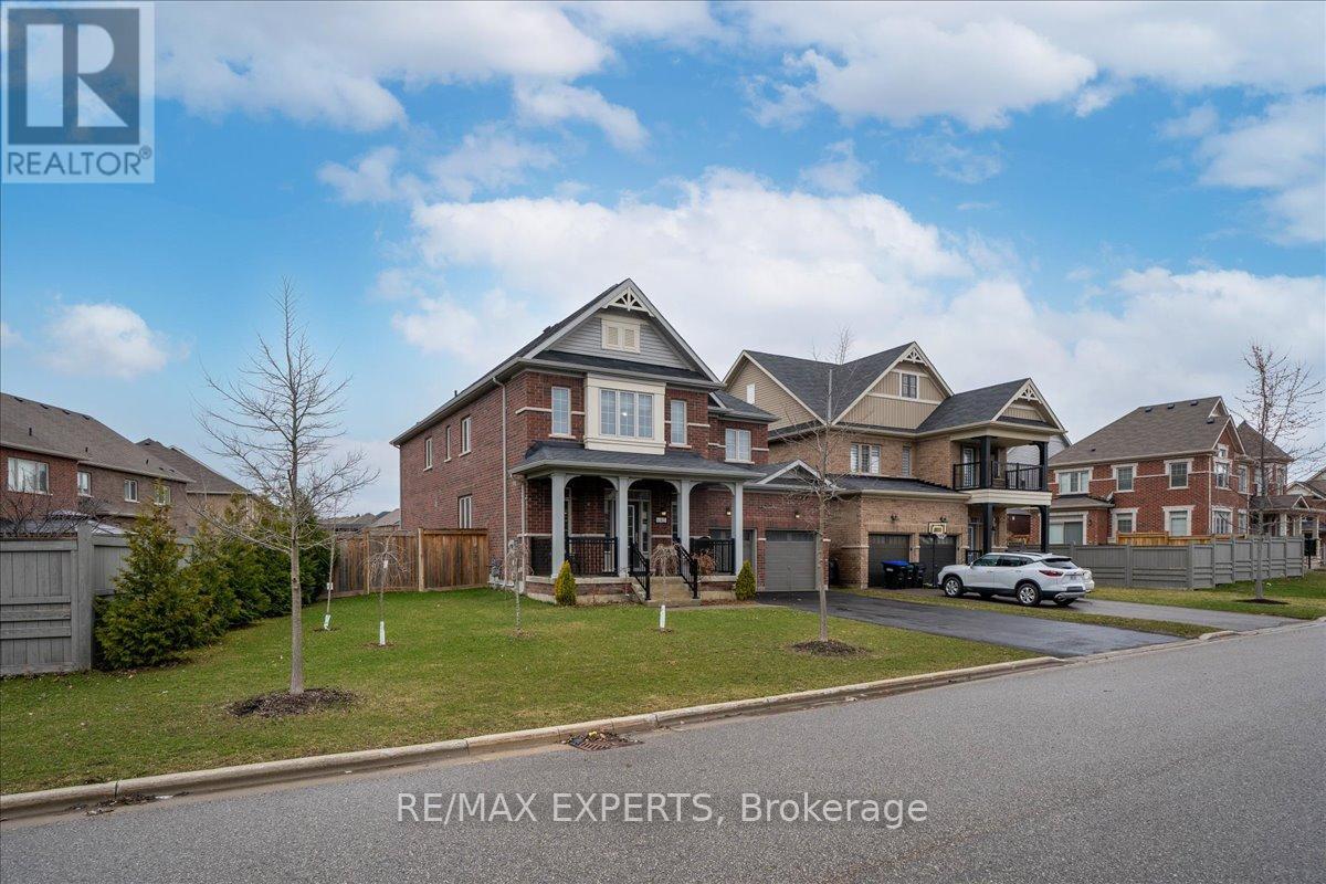 142 MARTIN TRAIL, New Tecumseth (Tottenham), Ontario, L0G1W0 — Photo 2