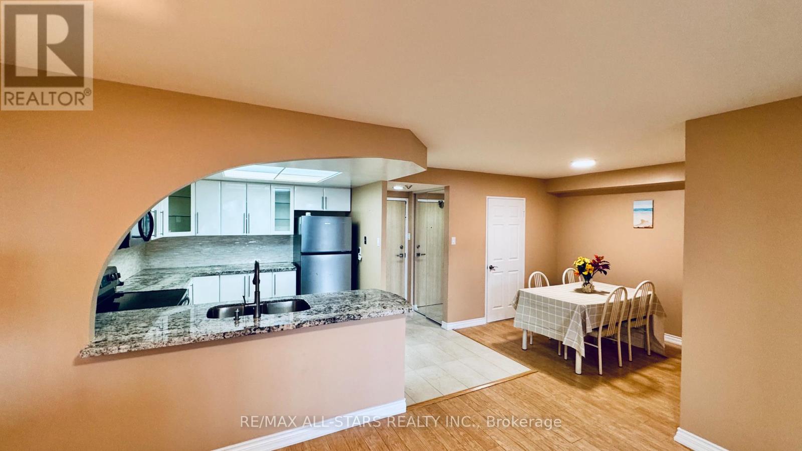 402 - 7601 BATHURST STREET, Vaughan (Crestwood-Springfarm-Yorkhill), Ontario, L4J4H5 — Photo 16