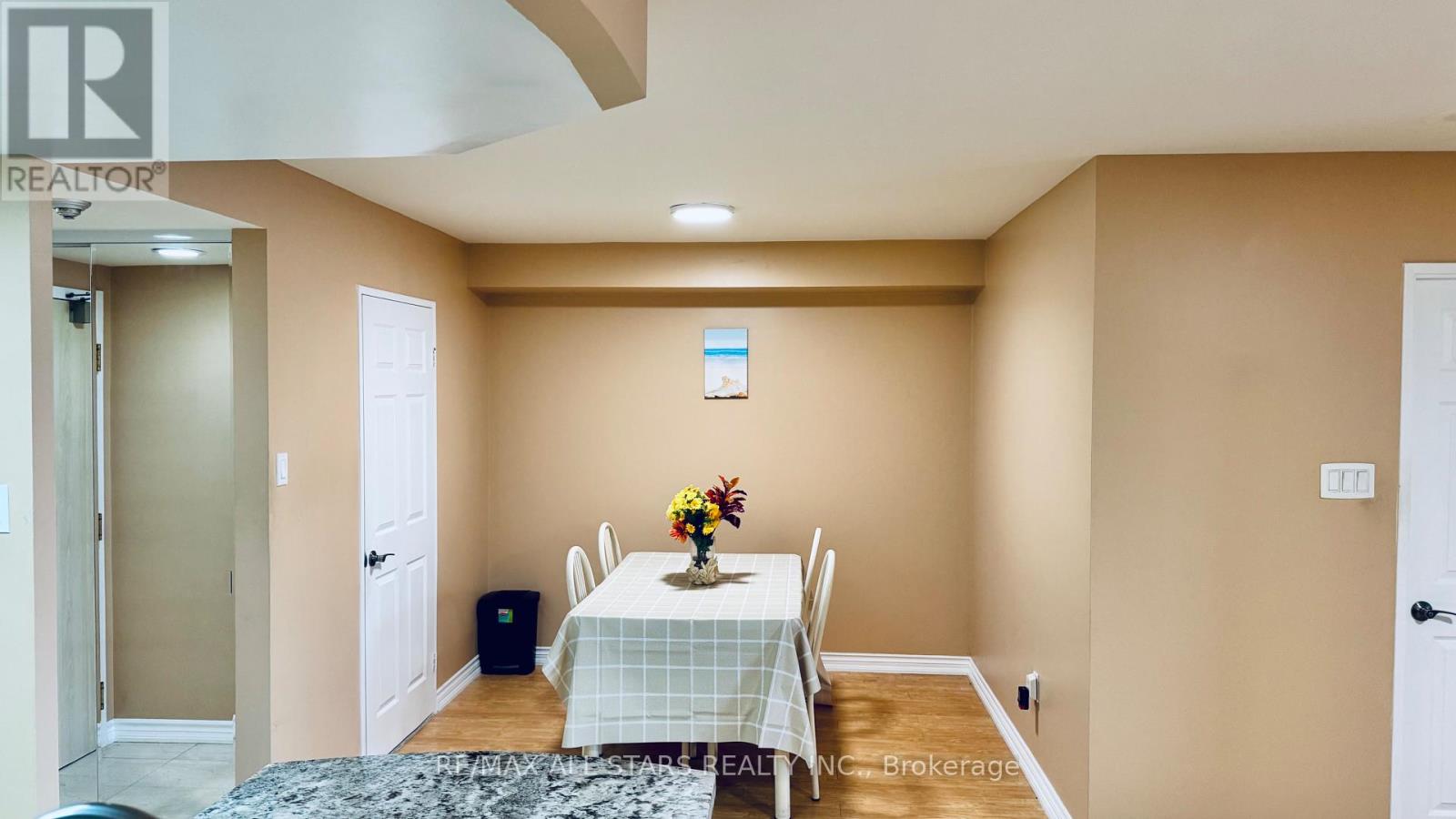 402 - 7601 BATHURST STREET, Vaughan (Crestwood-Springfarm-Yorkhill), Ontario, L4J4H5 — Photo 17