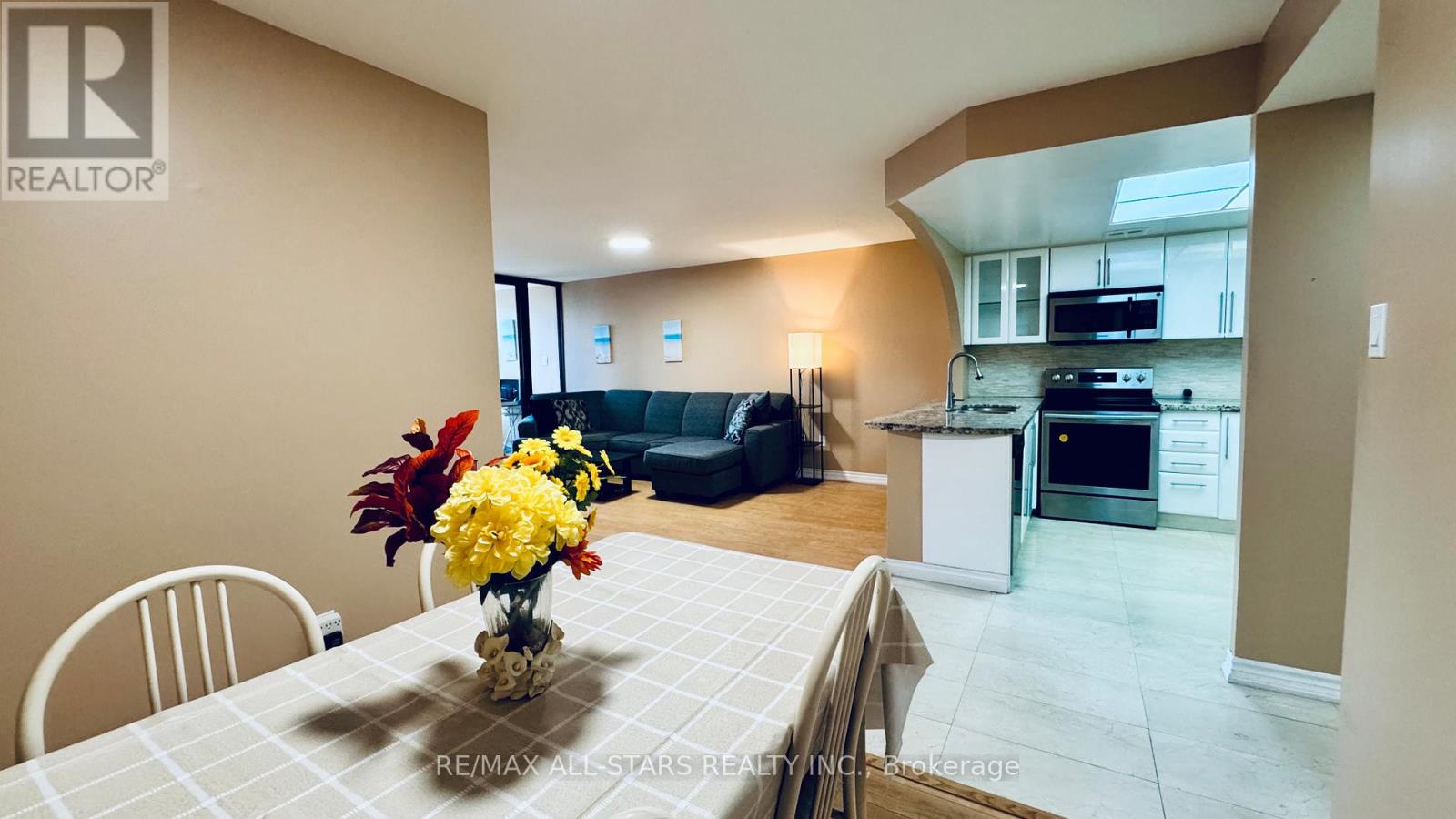 402 - 7601 BATHURST STREET, Vaughan (Crestwood-Springfarm-Yorkhill), Ontario, L4J4H5 — Photo 18