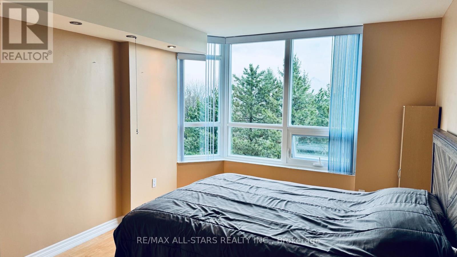 402 - 7601 BATHURST STREET, Vaughan (Crestwood-Springfarm-Yorkhill), Ontario, L4J4H5 — Photo 7